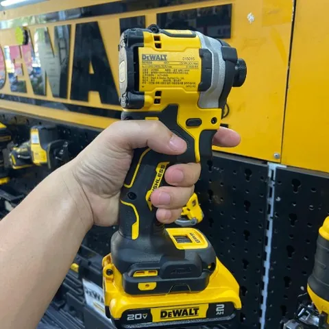 Máy vặn vít dùng pin DeWALT DCF850P2-KR (18V/ 20V Max)( kèm 2 pin  5.0Ah+ sạc)